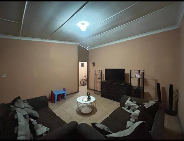 7 BEDROOM HOUSE FOR SALE IN TEDSTONEVILLE